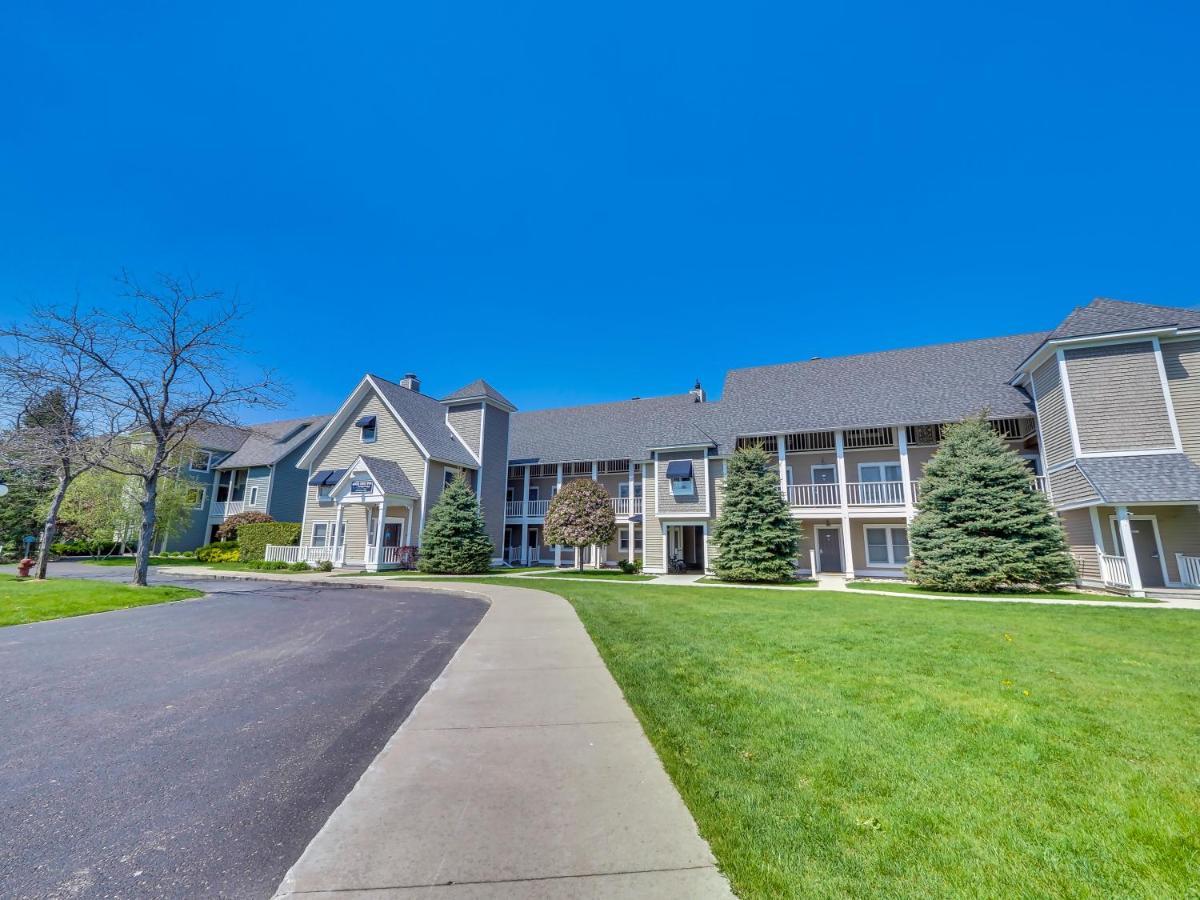311 Water Street Inn Boyne City Kültér fotó