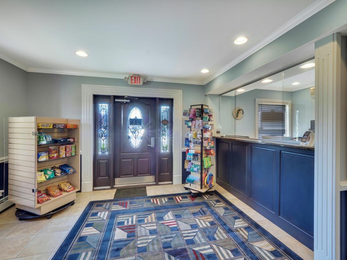 311 Water Street Inn Boyne City Kültér fotó