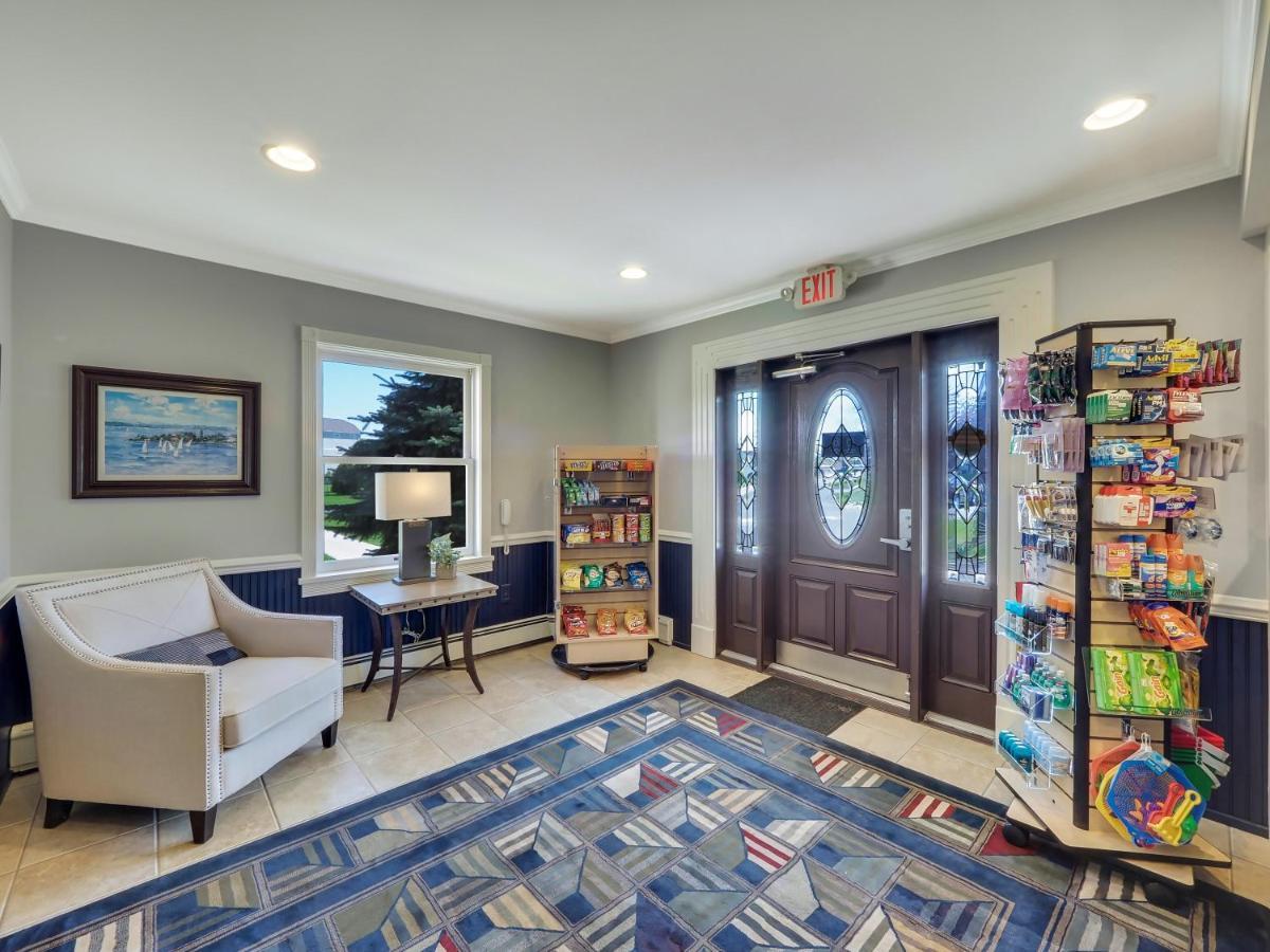 311 Water Street Inn Boyne City Kültér fotó